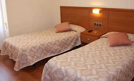 Πανσιόν Restaurante Irunako