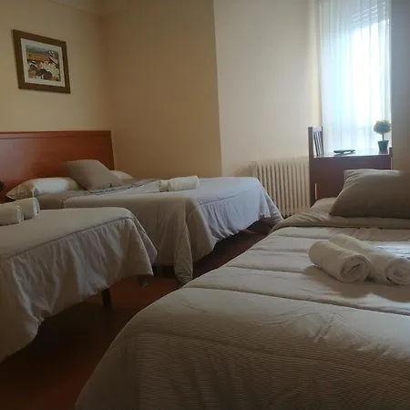 Restaurante Irunako بيت ضيافة Villafria